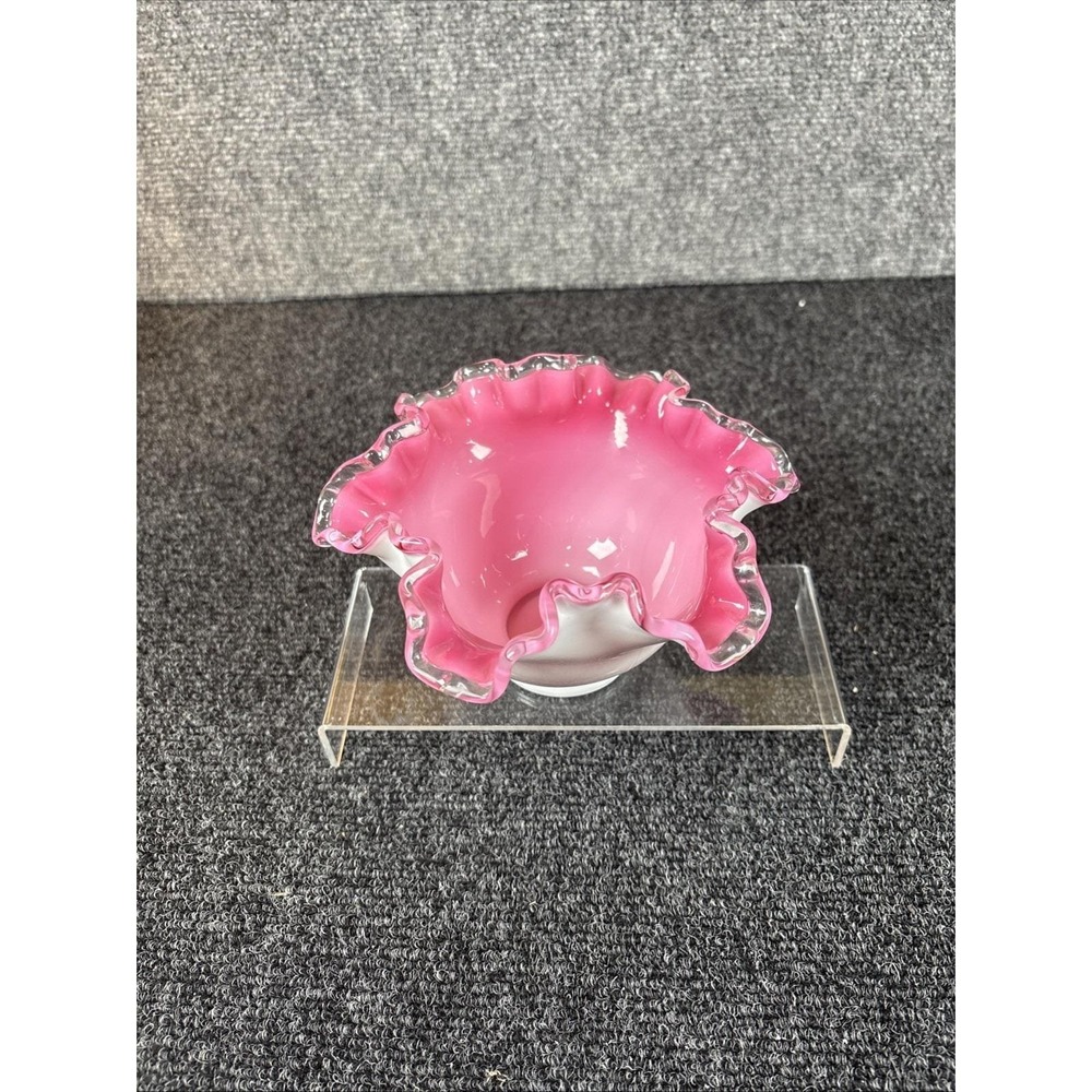 Vtg~Fenton Art Glass/Peach Crest/Milk Glass Double Crimped 6.5" Bowl